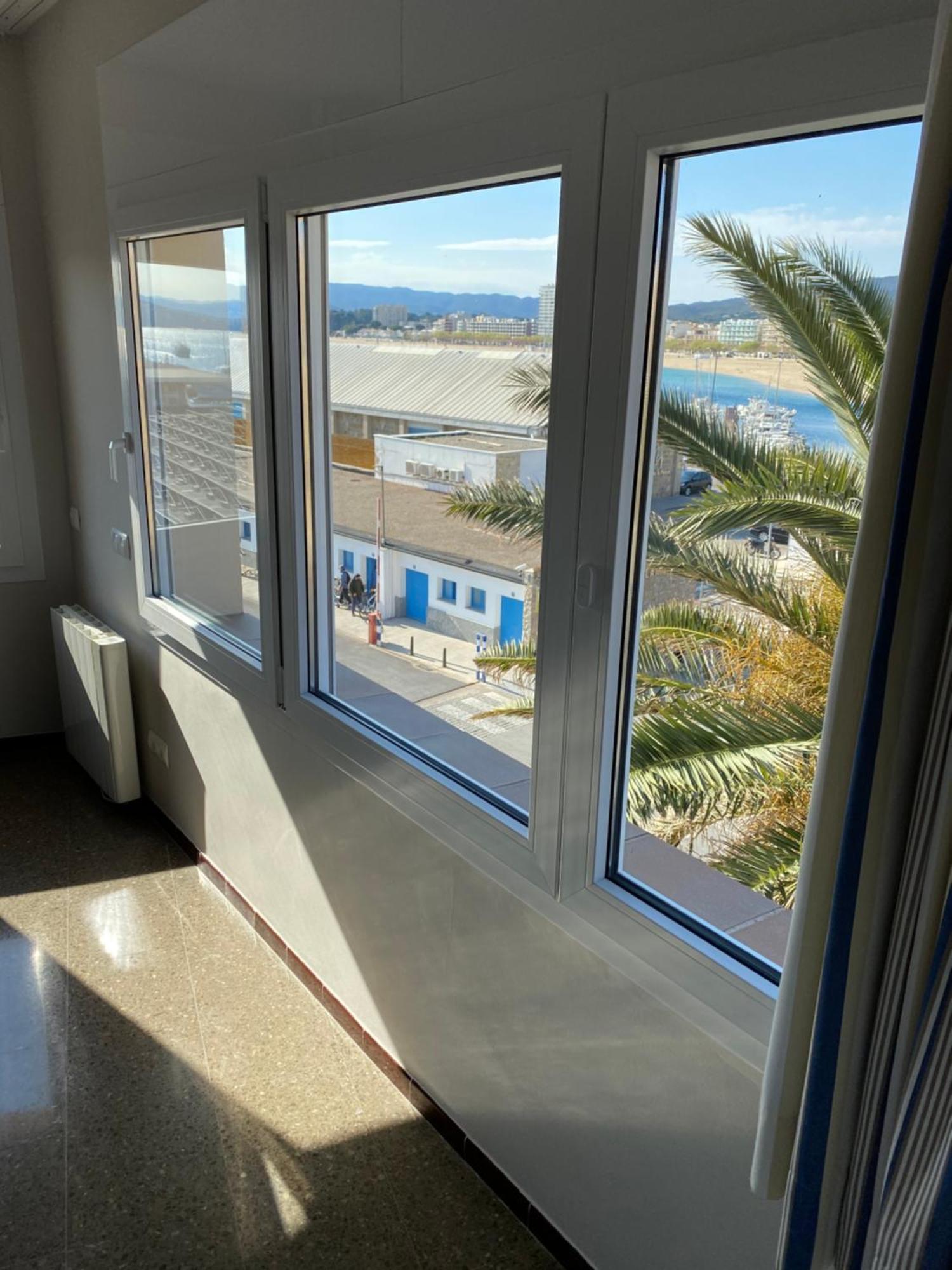 Apartaments La Catifa Now With Elevator!!! Palamós Buitenkant foto
